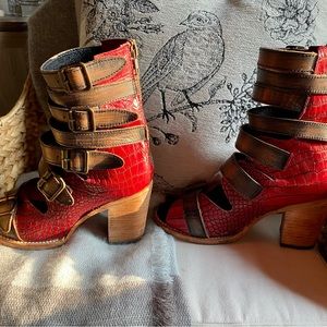 New Freebird by Steven Red Croc Bonds